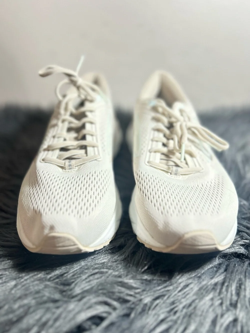 BROOKS ARIEL GTS 23 CHATEAU GREY/WHITE SAND RUNNING Beige/White Sneaker Sz8.5